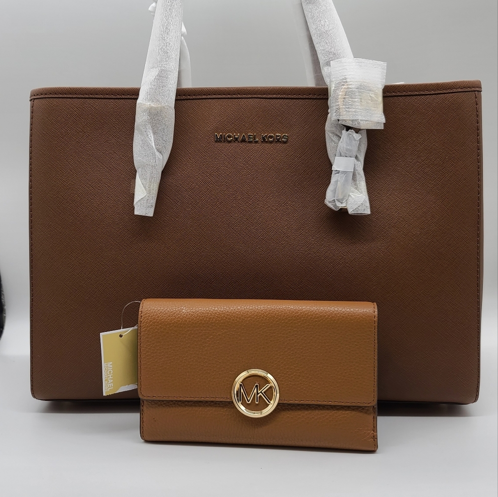 Michael Kors Jet Set Travel Large Tote Bag / Wallet not included!